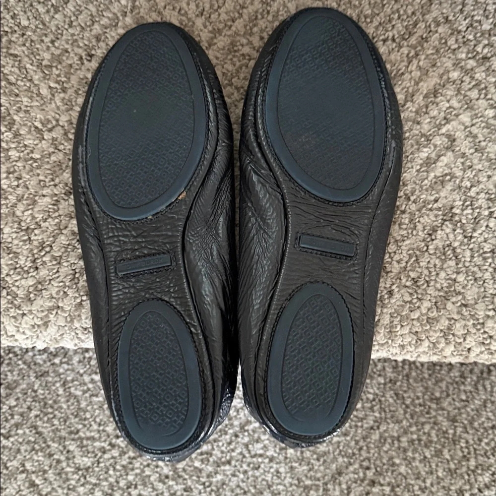 Tory Burch patent Leather Women's Ballet Flats with Logo Medallion - Picture 4 of 5